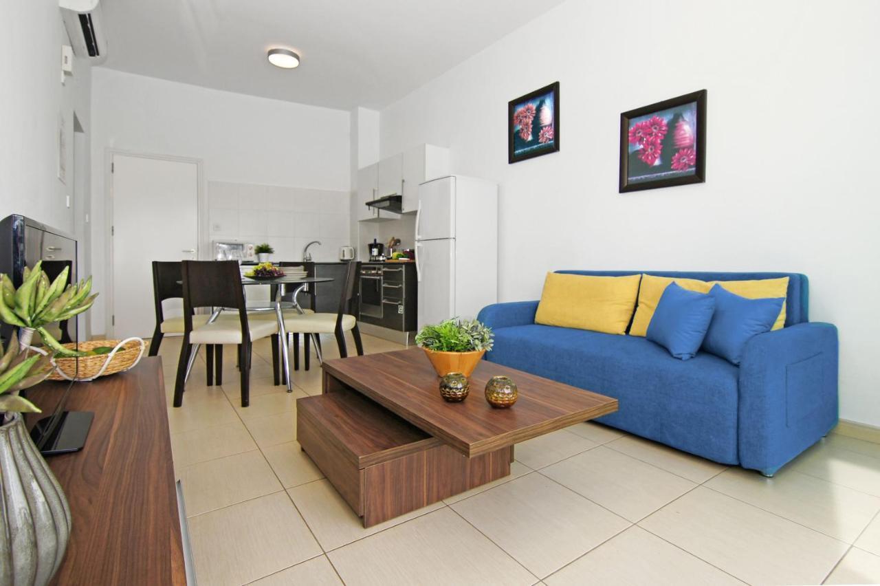 Diana - Coralli Beachfront Apartment Protaras Exterior photo