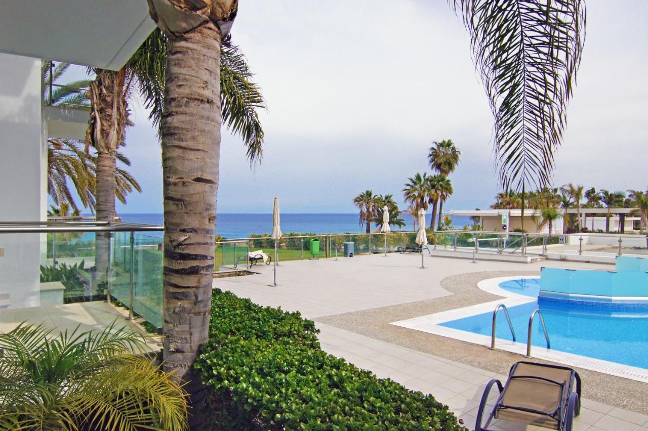 Diana - Coralli Beachfront Apartment Protaras Exterior photo