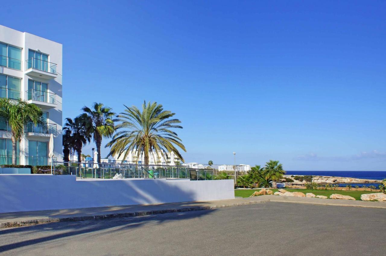 Diana - Coralli Beachfront Apartment Protaras Exterior photo