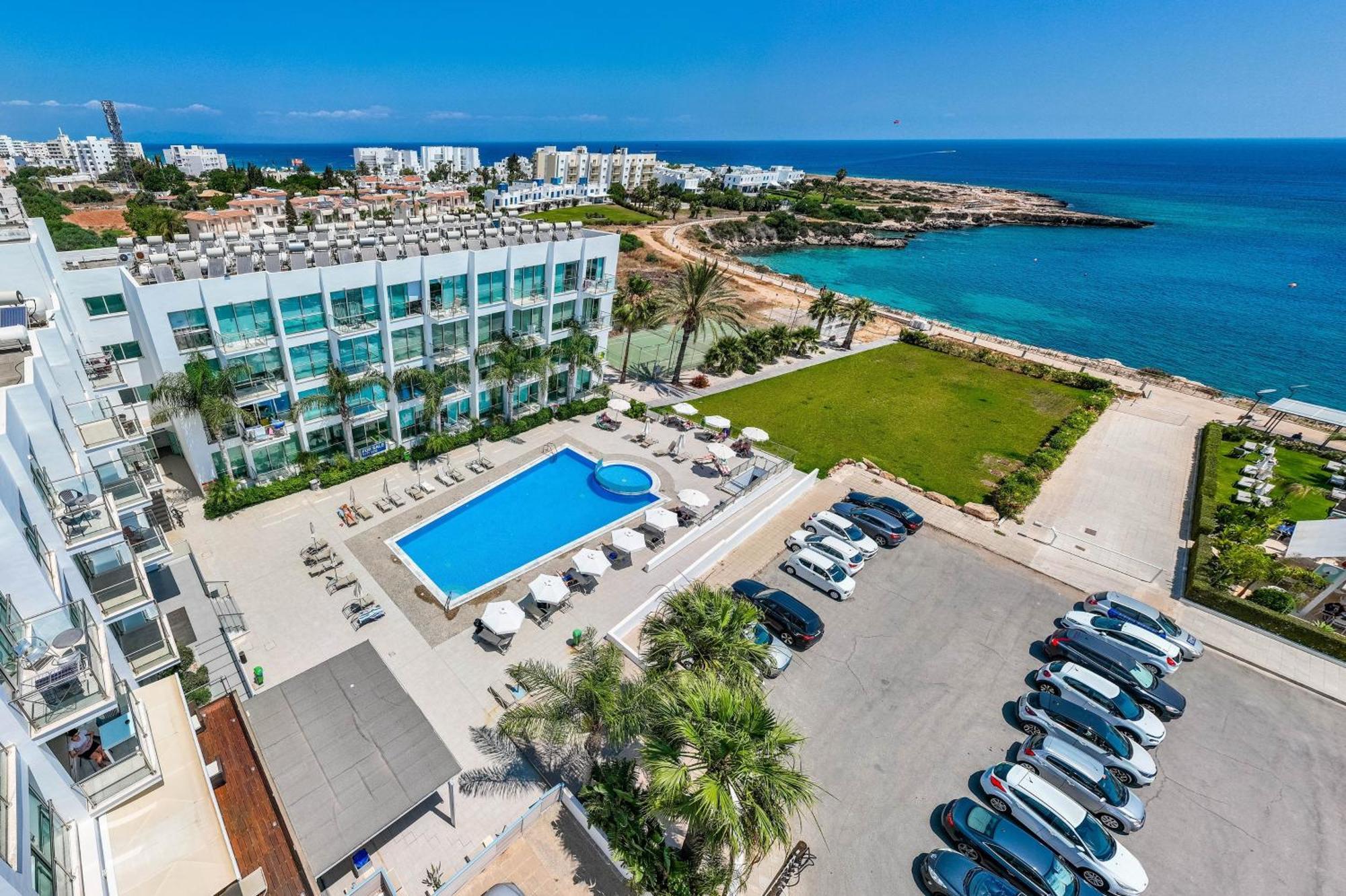 Diana - Coralli Beachfront Apartment Protaras Exterior photo